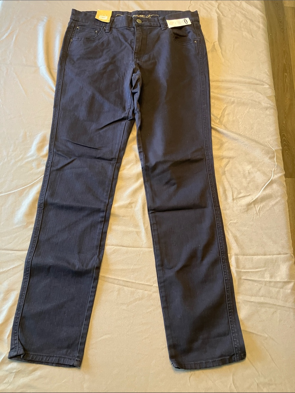 NWT - Old Navy Women's Dark Navy Straight-Leg Jeans - Size 6